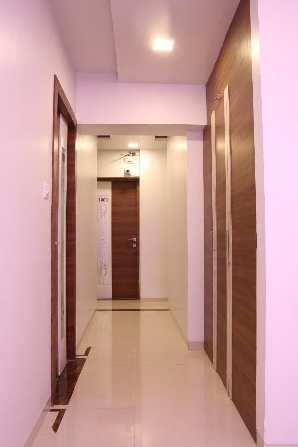 Hotel Apple Inn Нави Мумбай Екстериор снимка