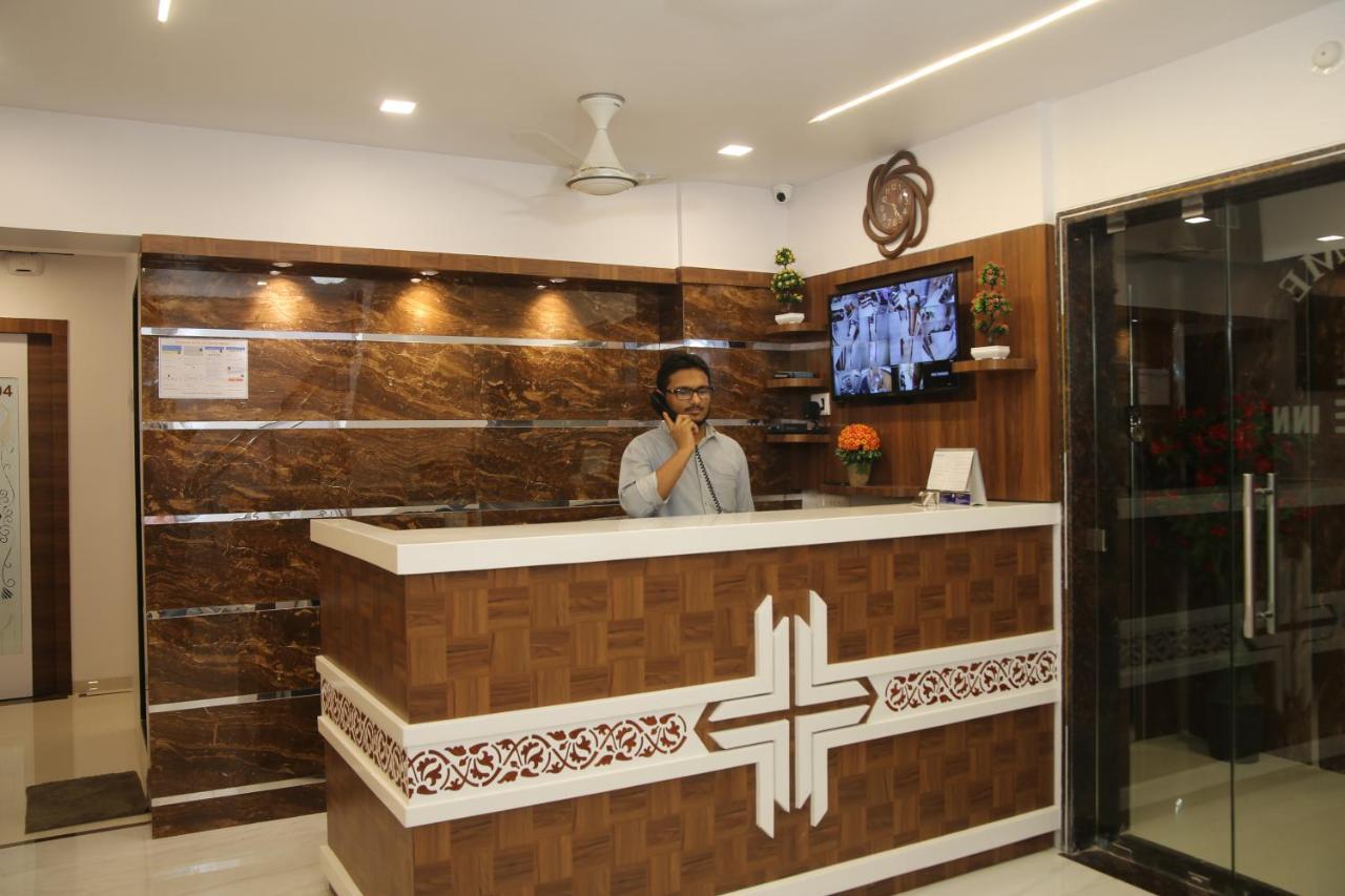 Hotel Apple Inn Нави Мумбай Екстериор снимка