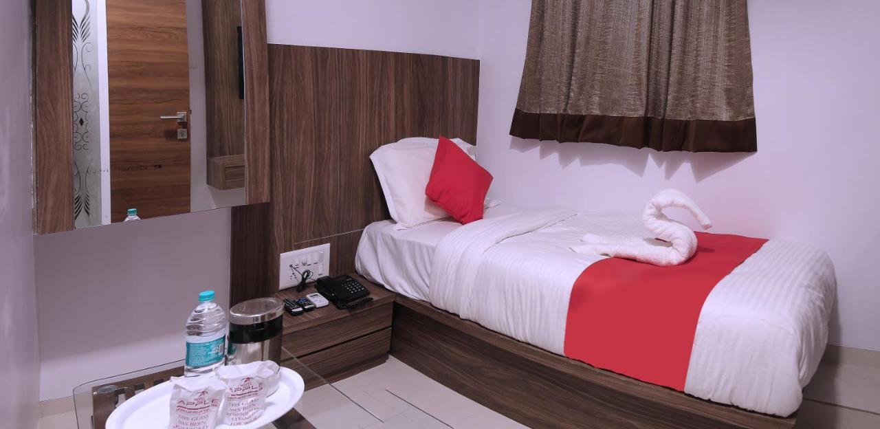 Hotel Apple Inn Нави Мумбай Екстериор снимка