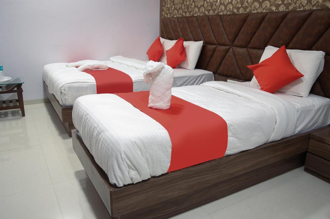 Hotel Apple Inn Нави Мумбай Екстериор снимка